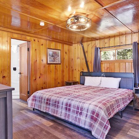 Big Pines Couple Lakeview Studio Cabin By Big Bear Vacations بيغ بير لاكي، سان بيرناردينو، كاليفورنيا المظهر الخارجي الصورة