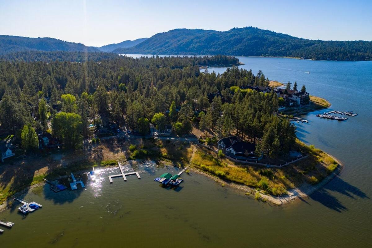 Big Pines Couple Lakeview Studio Cabin By Big Bear Vacations بيغ بير لاكي، سان بيرناردينو، كاليفورنيا المظهر الخارجي الصورة