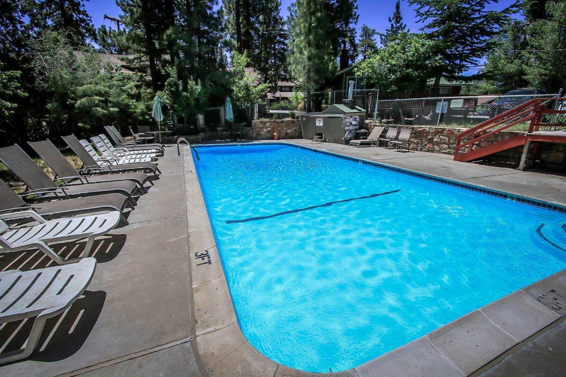 Big Pines Couple Lakeview Studio Cabin By Big Bear Vacations بيغ بير لاكي، سان بيرناردينو، كاليفورنيا المظهر الخارجي الصورة